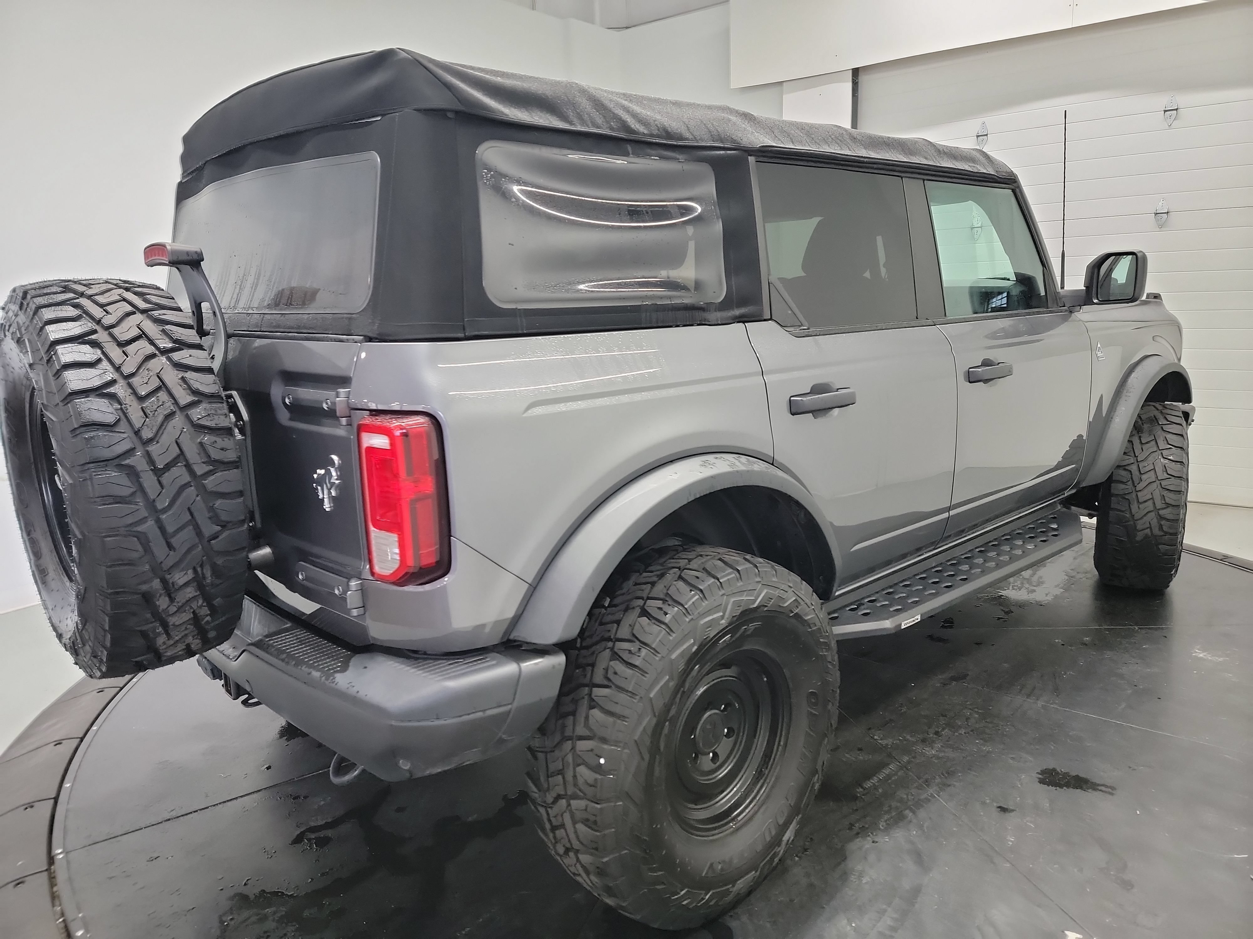 Used 2021 Ford Bronco Black Diamond AWD/4WD image 9