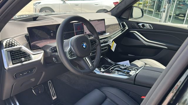 New 2026 BMW X7 M60i image 13
