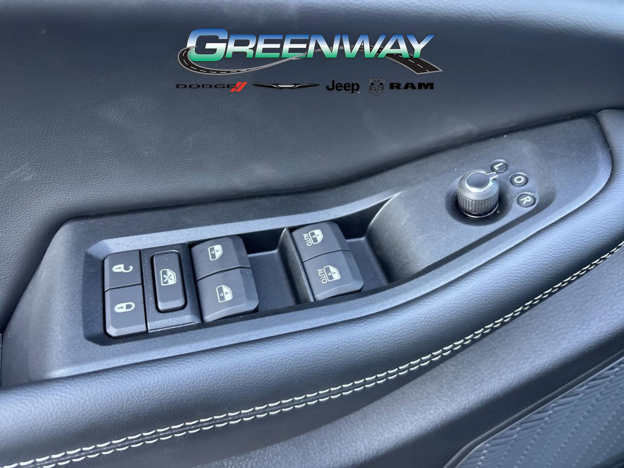 New 2025 Jeep Grand Cherokee Limited image 17