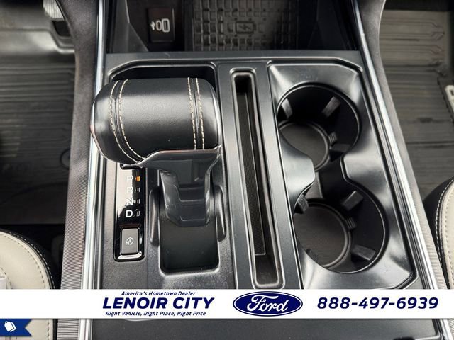 Used 2025 Ford F150 Lightning Platinum AWD/4WD image 28