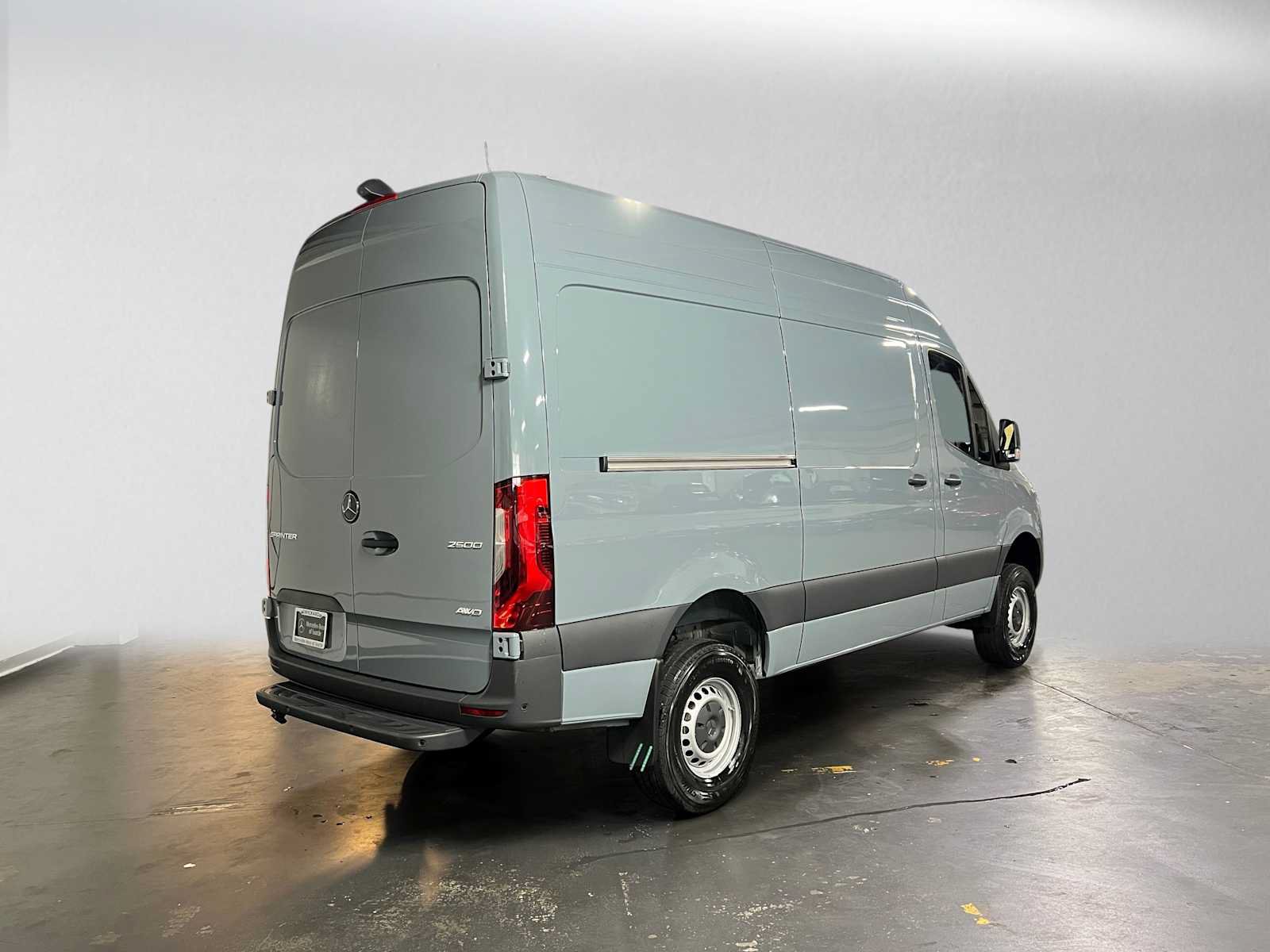 Used 2026 Mercedes-Benz Sprinter 2500 image 3