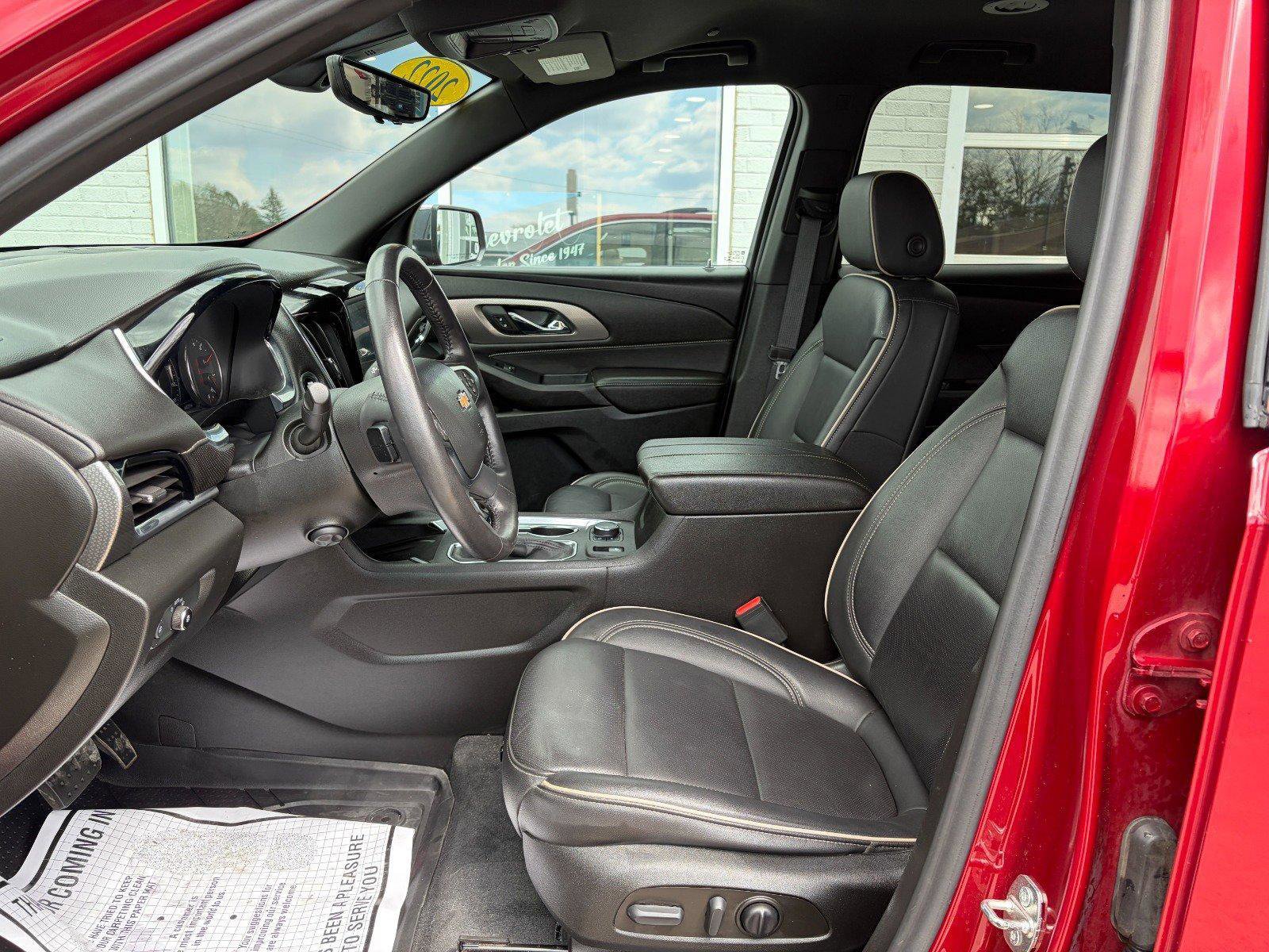 Used 2022 Chevrolet Traverse Premier w/ LPO, Floor Liner Package AWD/4WD image 8