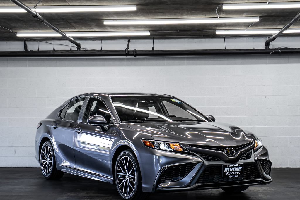 Used 2022 Toyota Camry SE w/ Convenience Package FWD image 7