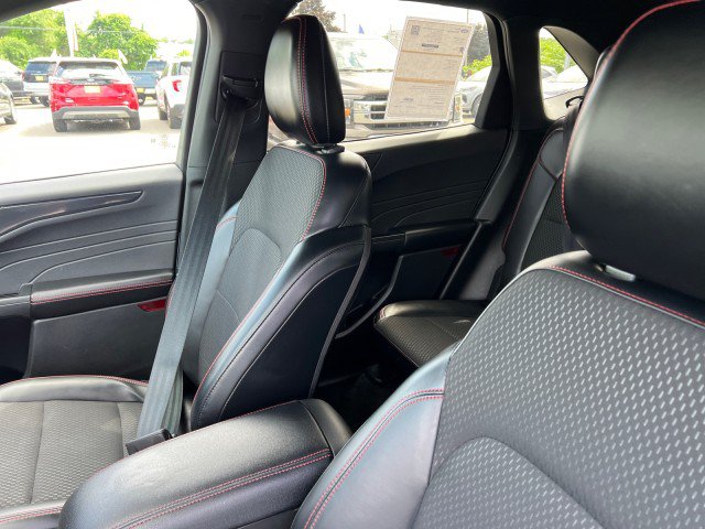 Certified 2025 Ford Escape ST-Line Select AWD/4WD image 22