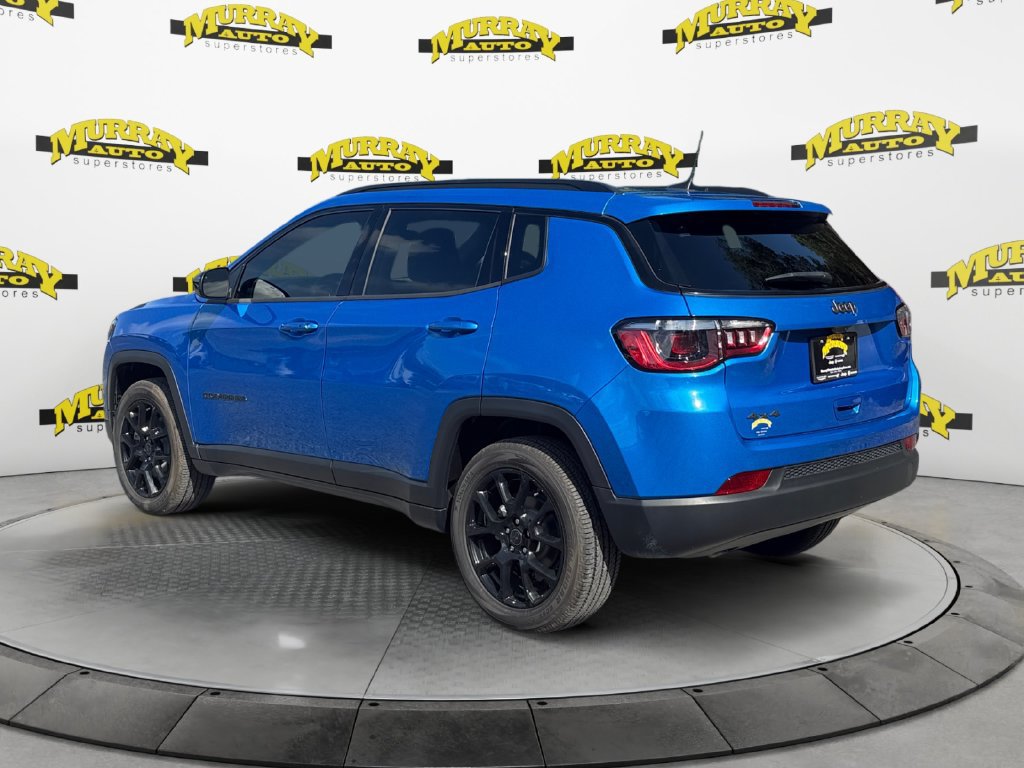New 2025 Jeep Compass Latitude w/ Sun & Sound Group AWD/4WD image 3