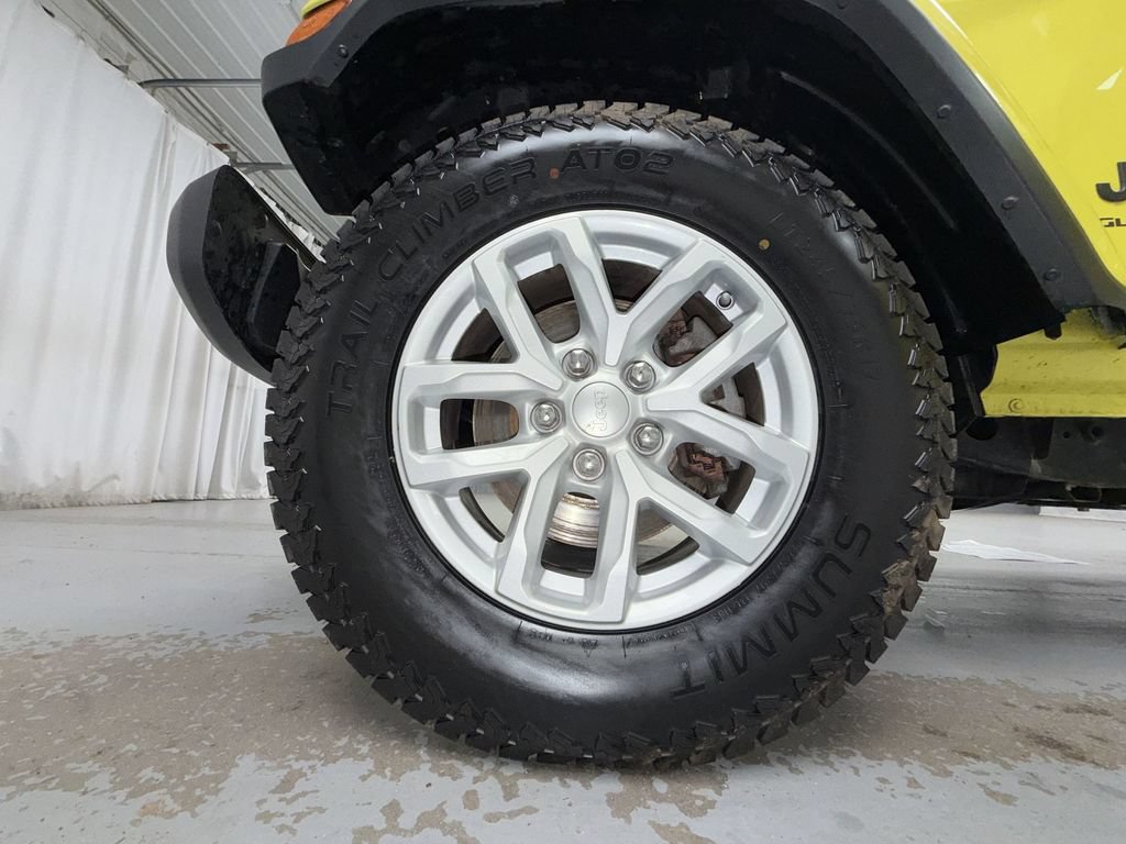 Used 2023 Jeep Gladiator Sport AWD/4WD image 14