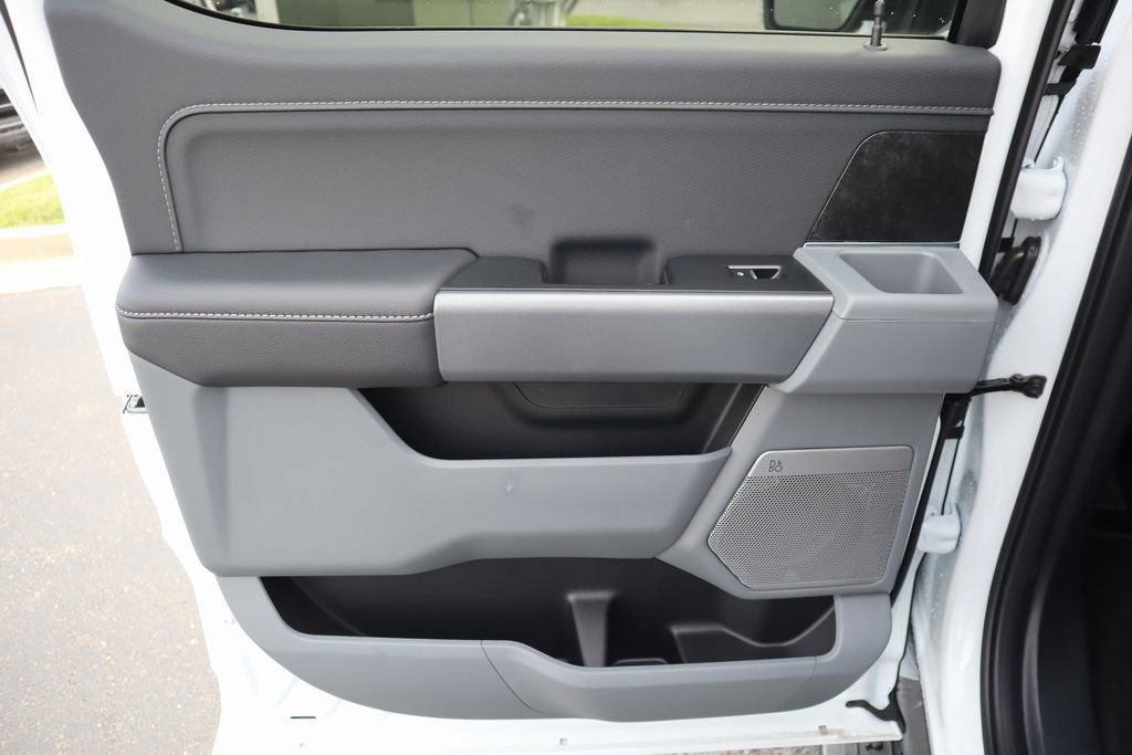 Used 2025 Ford F150 Lightning Flash image 17