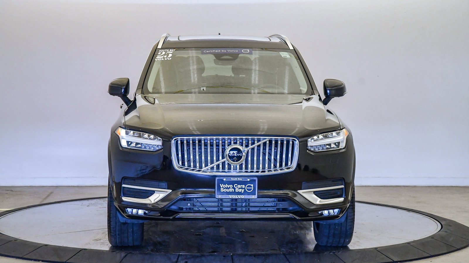 Certified 2025 Volvo XC90 B6 Plus image 7