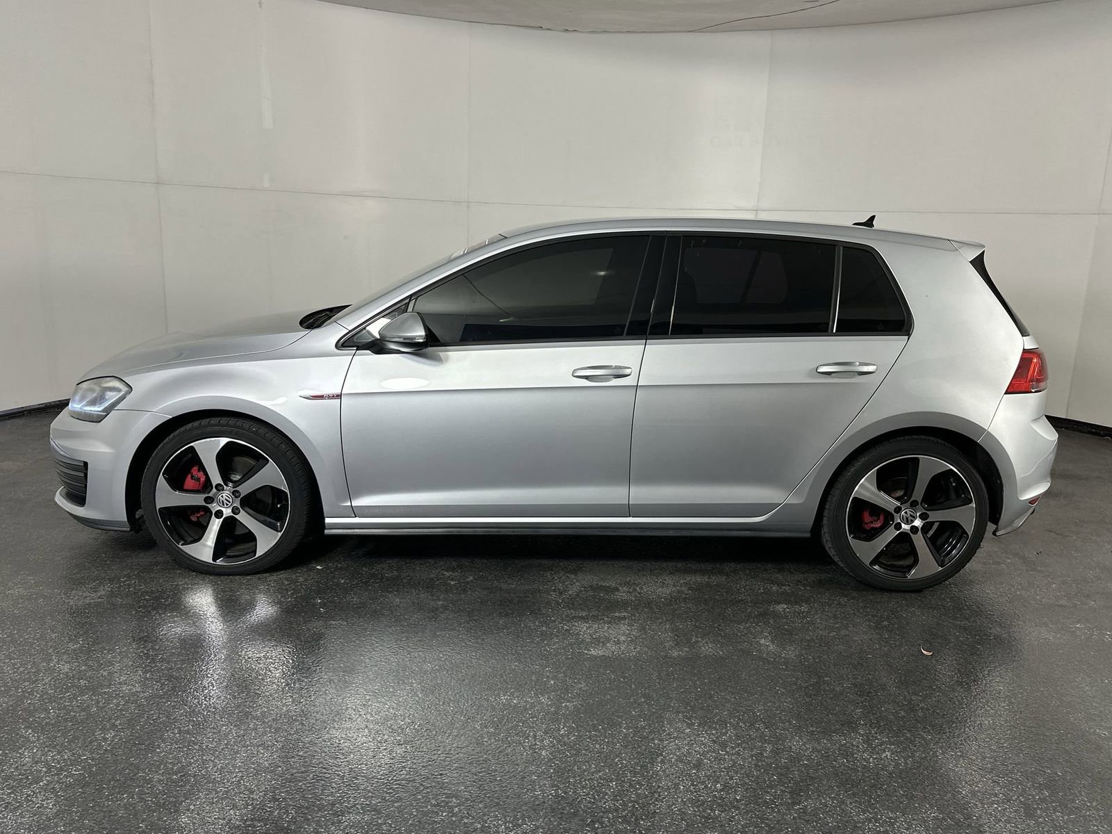 Used 2017 Volkswagen GTI S image 5