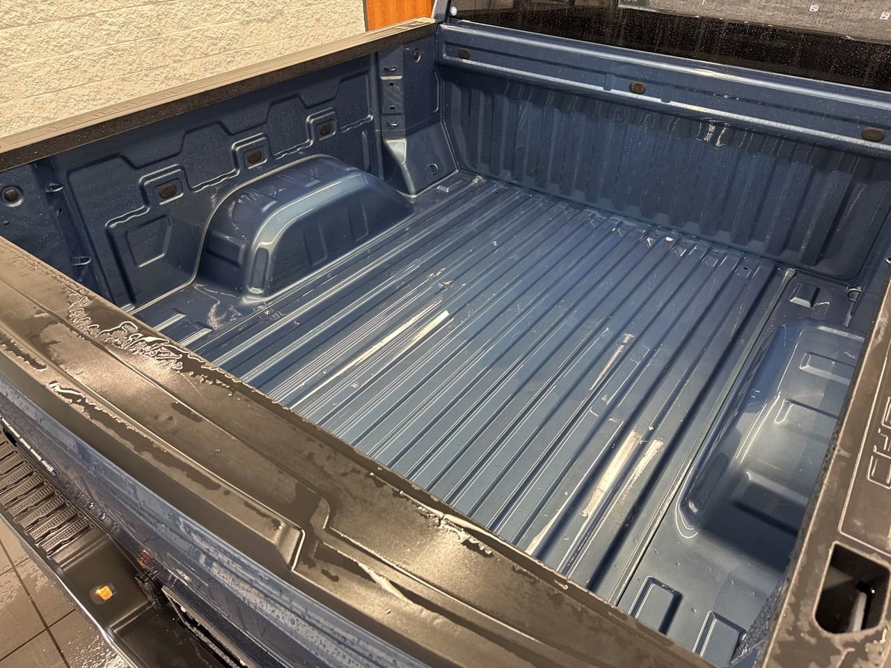 Used 2024 Chevrolet Silverado 1500 LT image 9