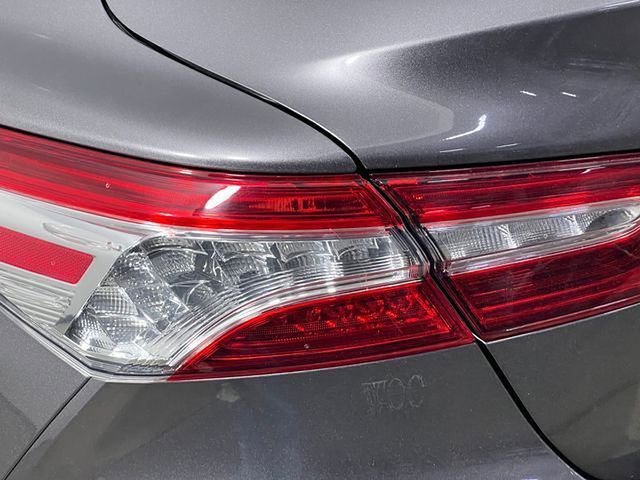 Used 2020 Toyota Camry XLE FWD image 37