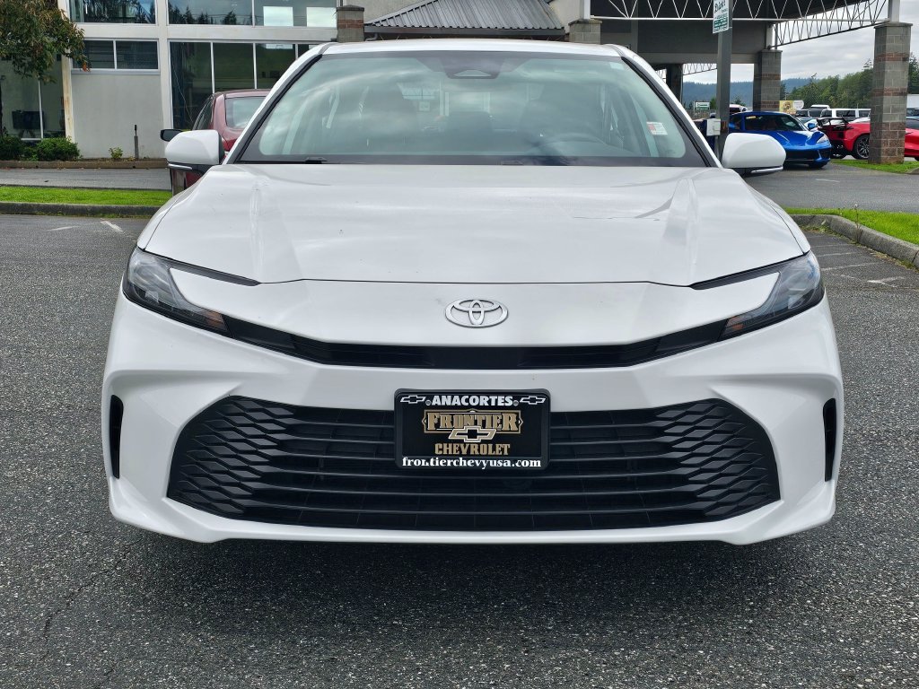 Used 2025 Toyota Camry LE FWD image 8