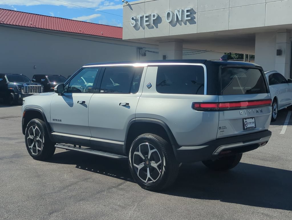 Used 2024 Rivian R1S Adventure Dual AWD/4WD image 4