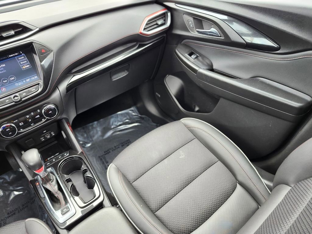 Used 2023 Chevrolet TrailBlazer RS w/ Sun and Liftgate Package image 13