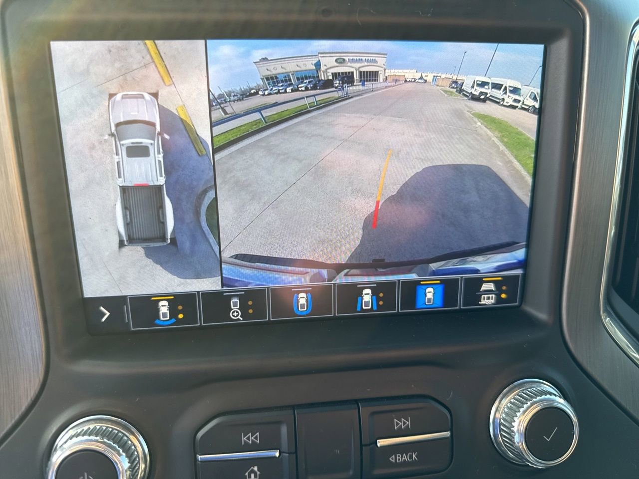 Used 2022 GMC Sierra 3500 Denali w/ Denali Ultimate Package image 27