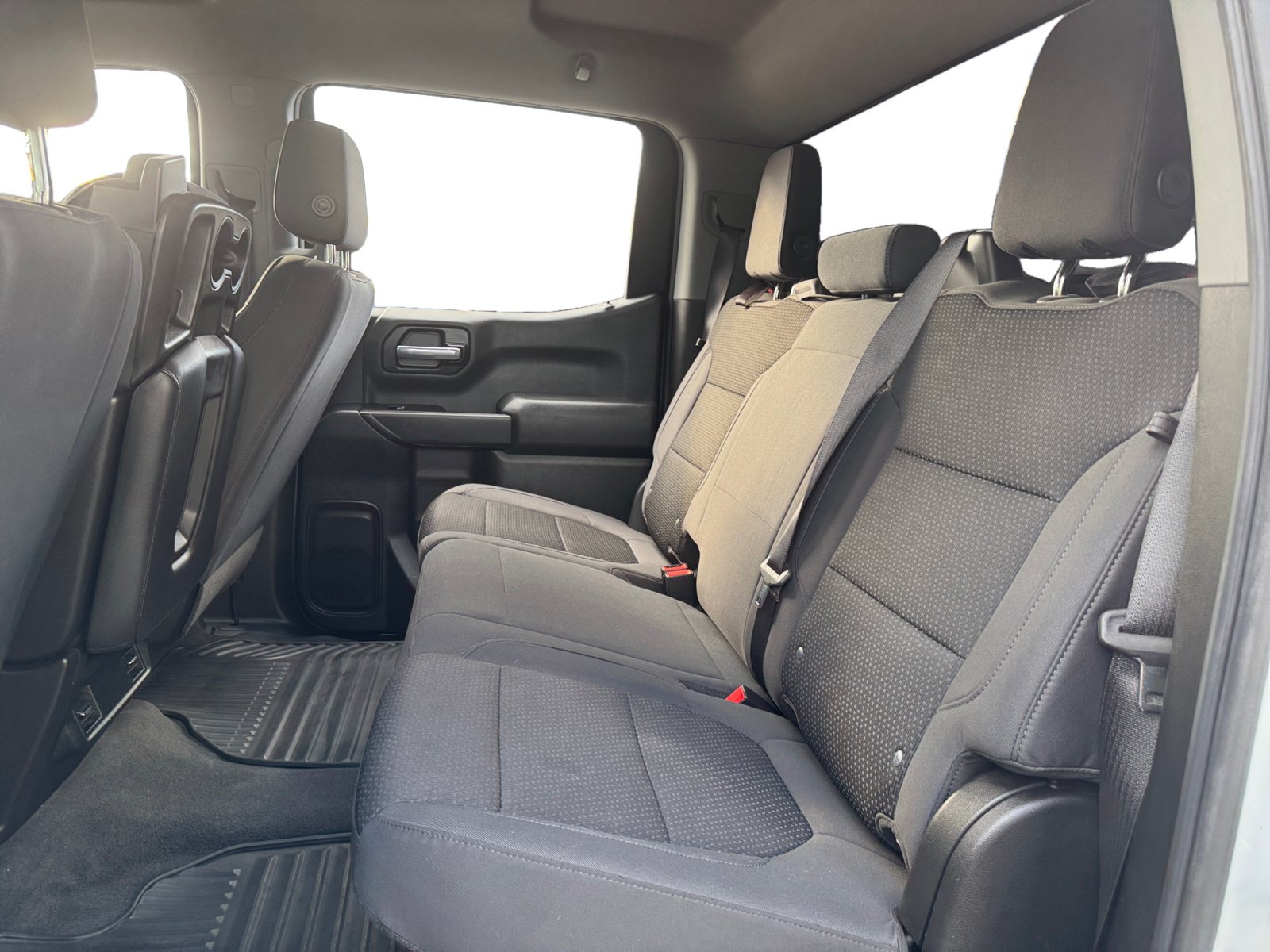 Used 2020 Chevrolet Silverado 1500 Custom w/ Custom Value Package AWD/4WD image 13