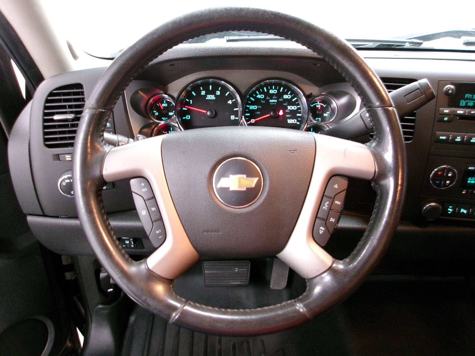 Used 2013 Chevrolet Silverado 2500 LT w/ Interior Plus Package AWD/4WD image 5
