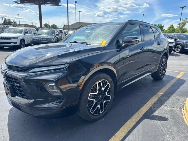 Used 2023 Chevrolet Blazer RS AWD/4WD image 4