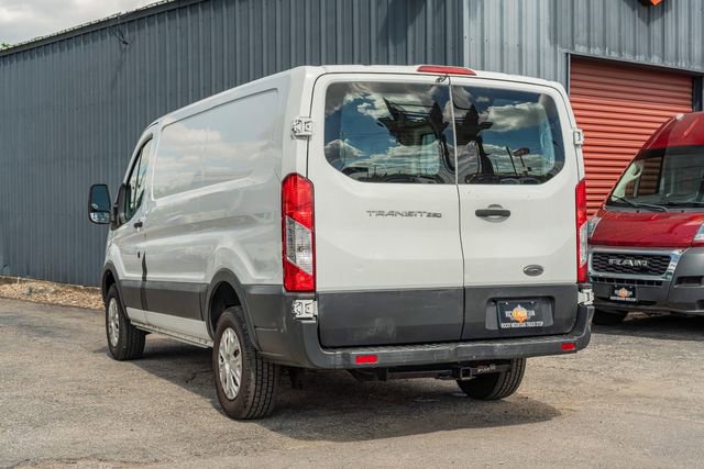 Used 2015 Ford Transit 250 130 Low Roof w/ Exterior Upgrade Package image 4