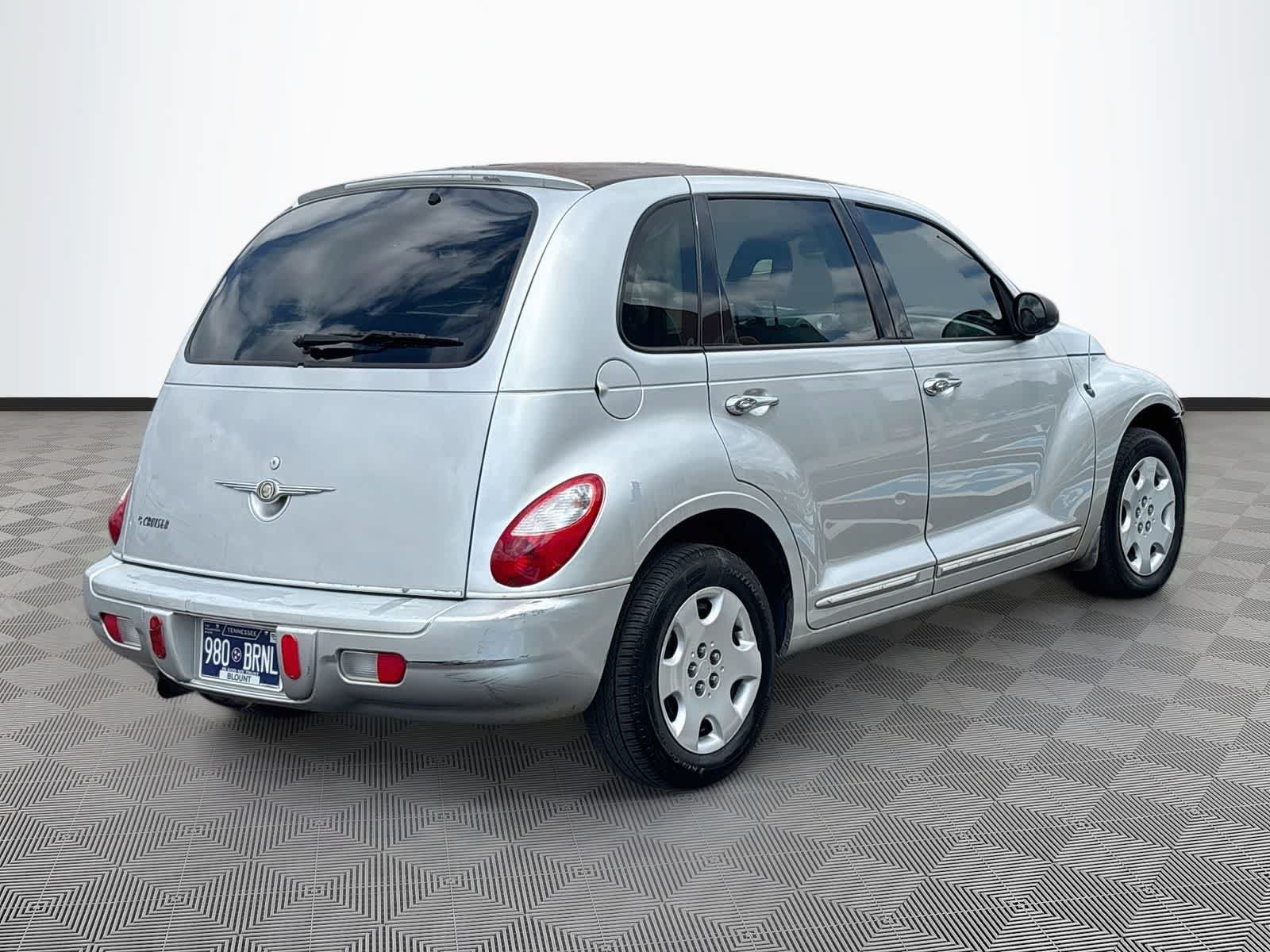 Used 2007 Chrysler PT Cruiser FWD image 5