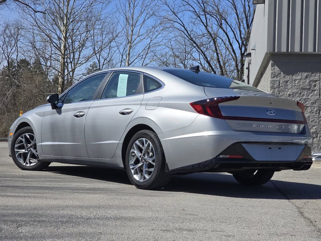 Used 2023 Hyundai Sonata SEL w/ Winter Weather Package FWD image 13