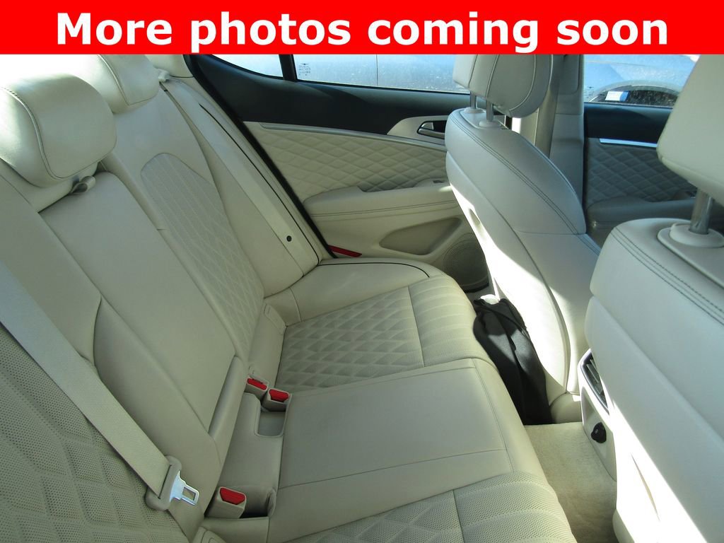 Used 2019 Genesis G70 3.3T Design RWD image 12