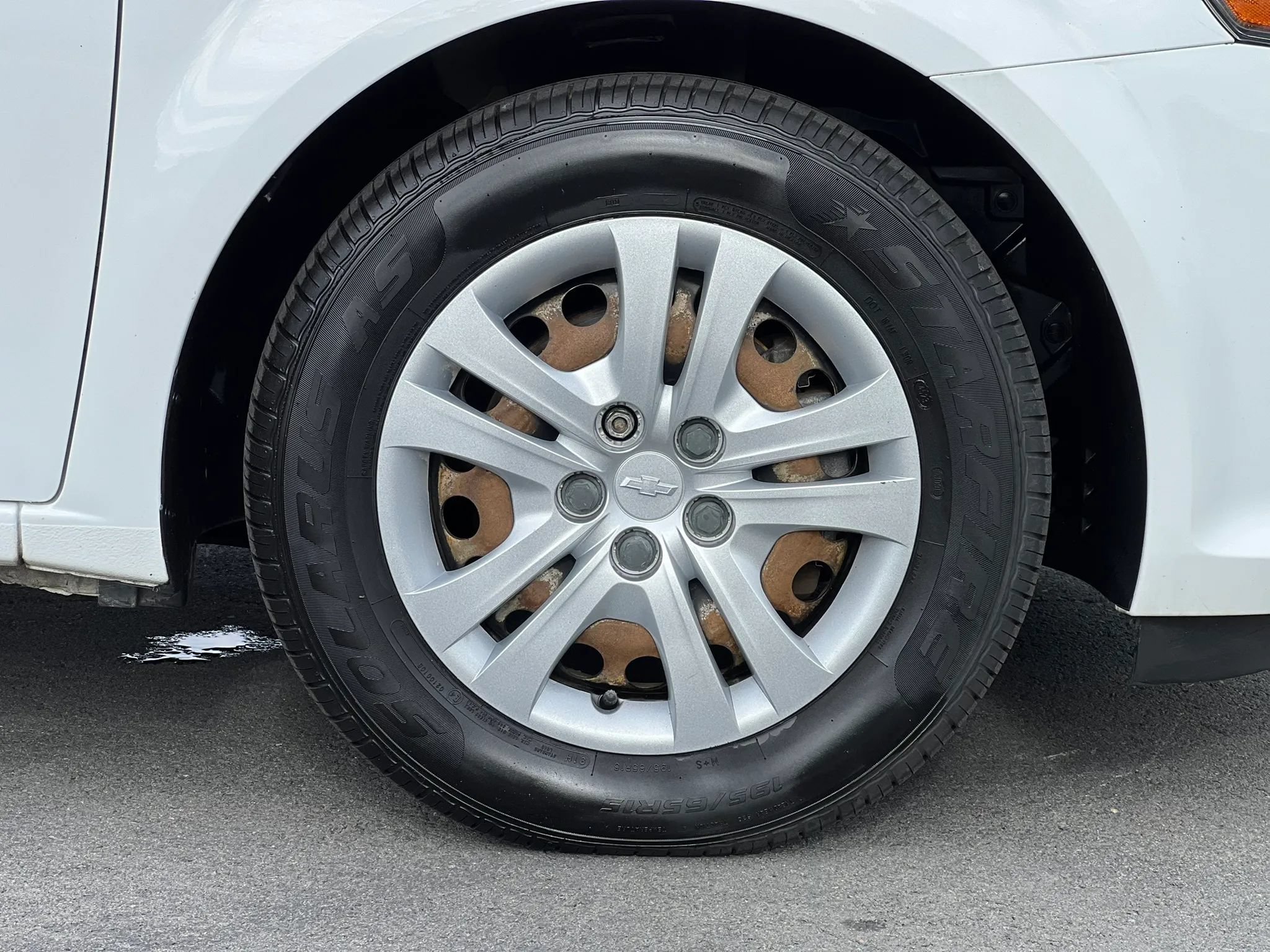 Used 2017 Chevrolet Sonic LT FWD image 40