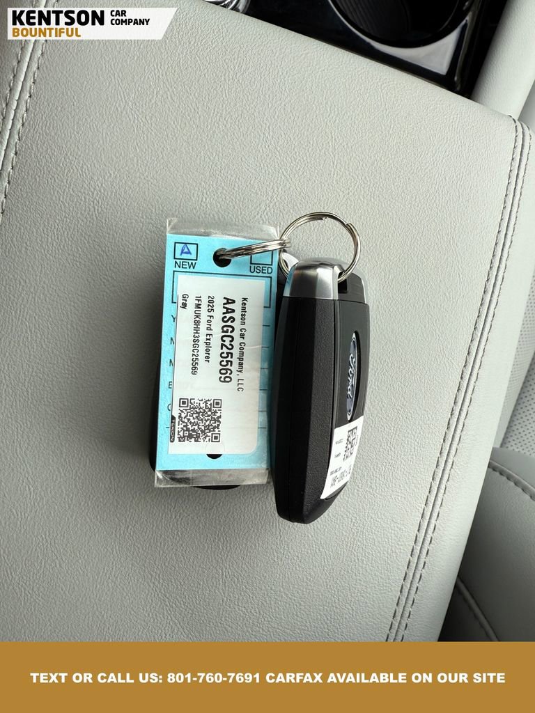 Used 2025 Ford Explorer Platinum w/ LUX Leather Package image 41