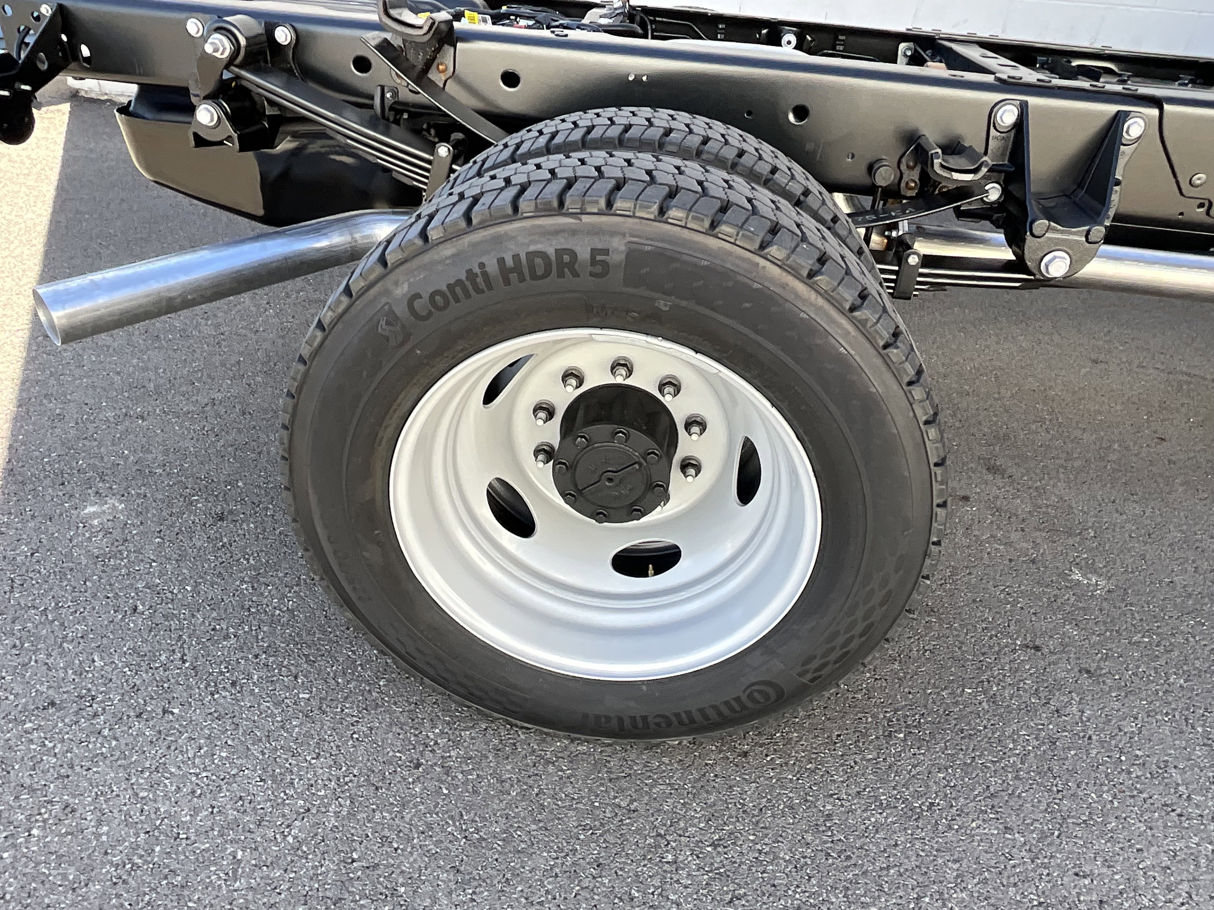 New 2026 Ford F550 4x4 Crew Cab image 34