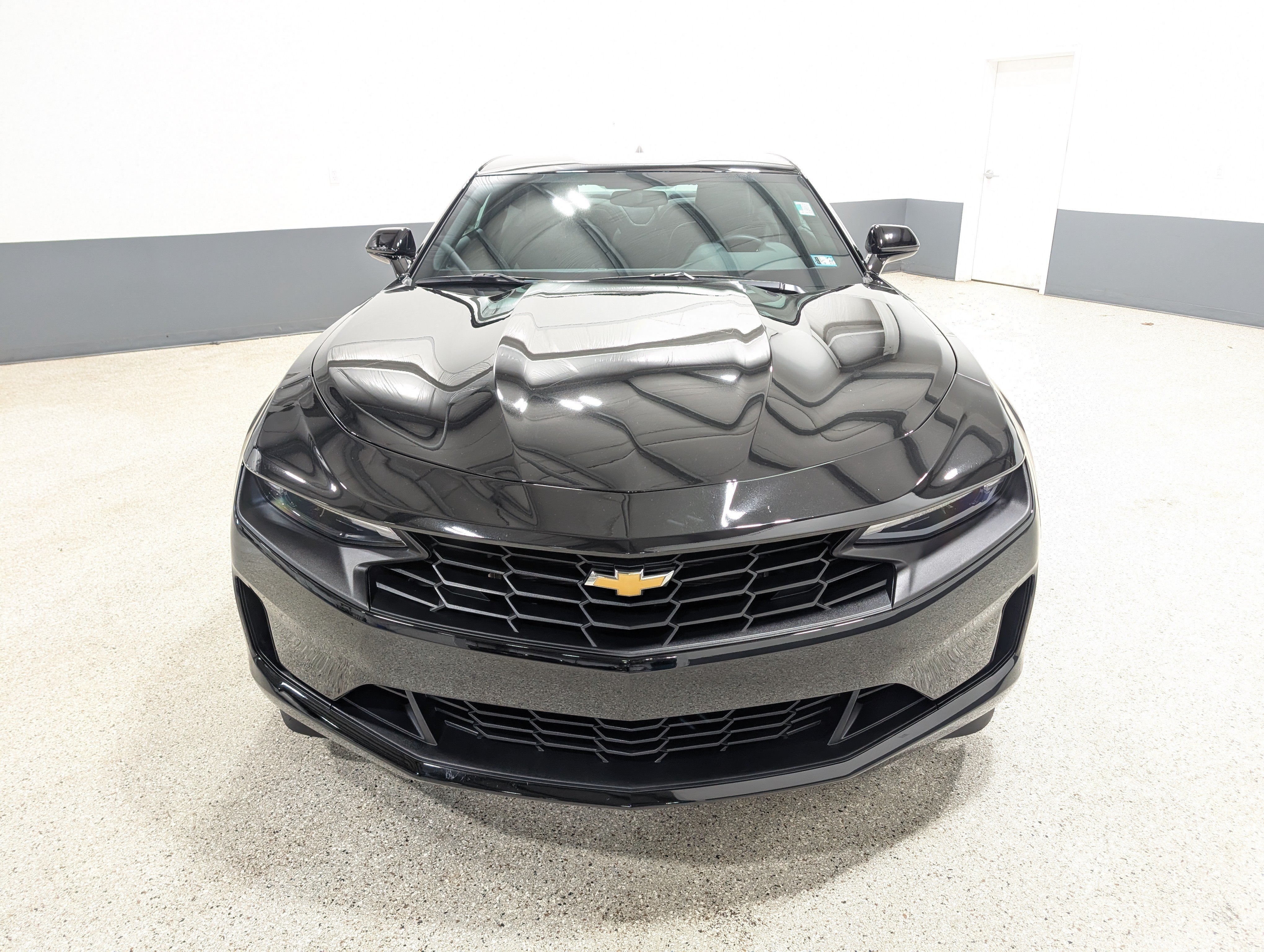 Used 2024 Chevrolet Camaro LT RWD image 8