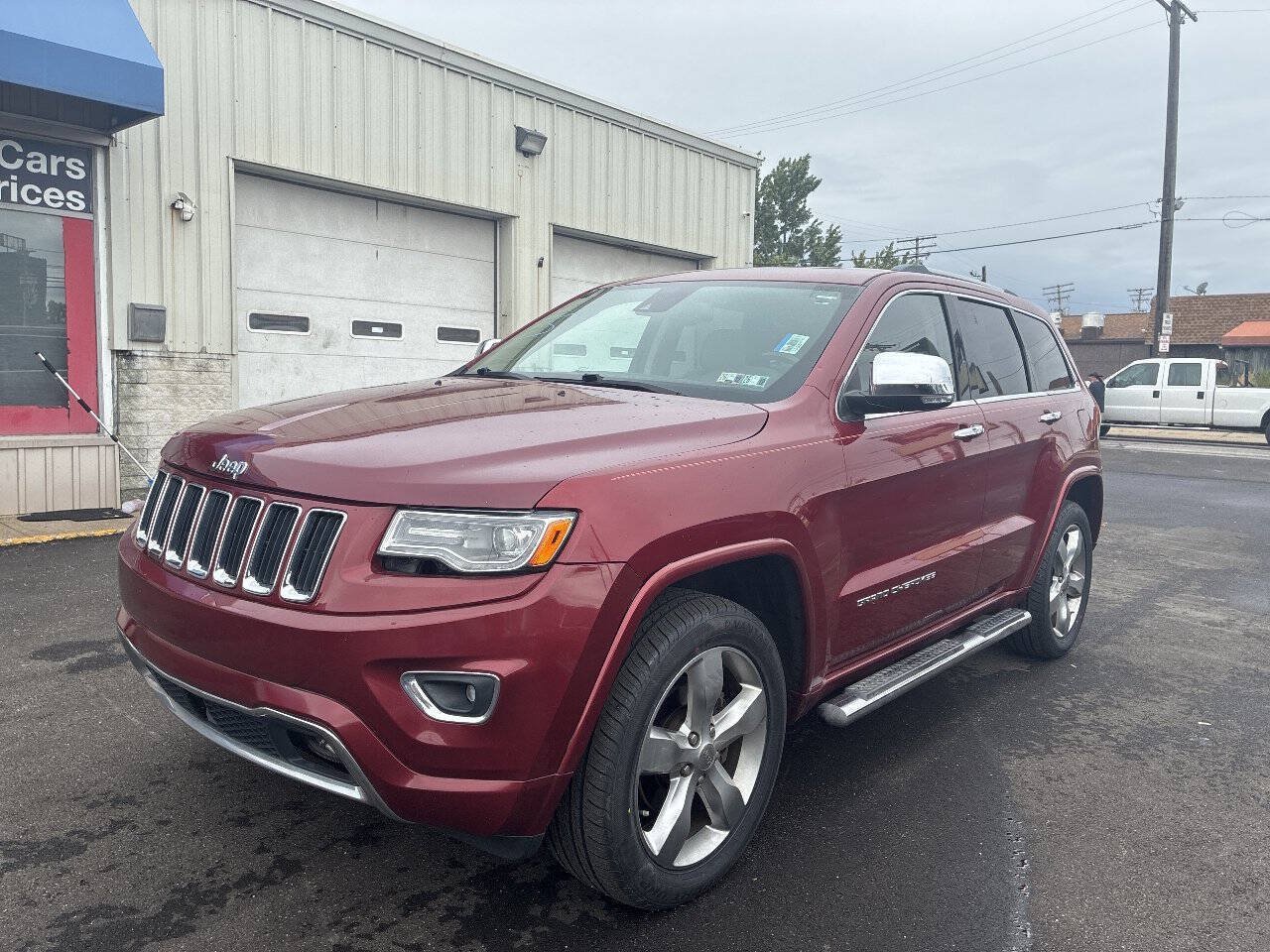 Used 2014 Jeep Grand Cherokee Overland AWD/4WD image 2