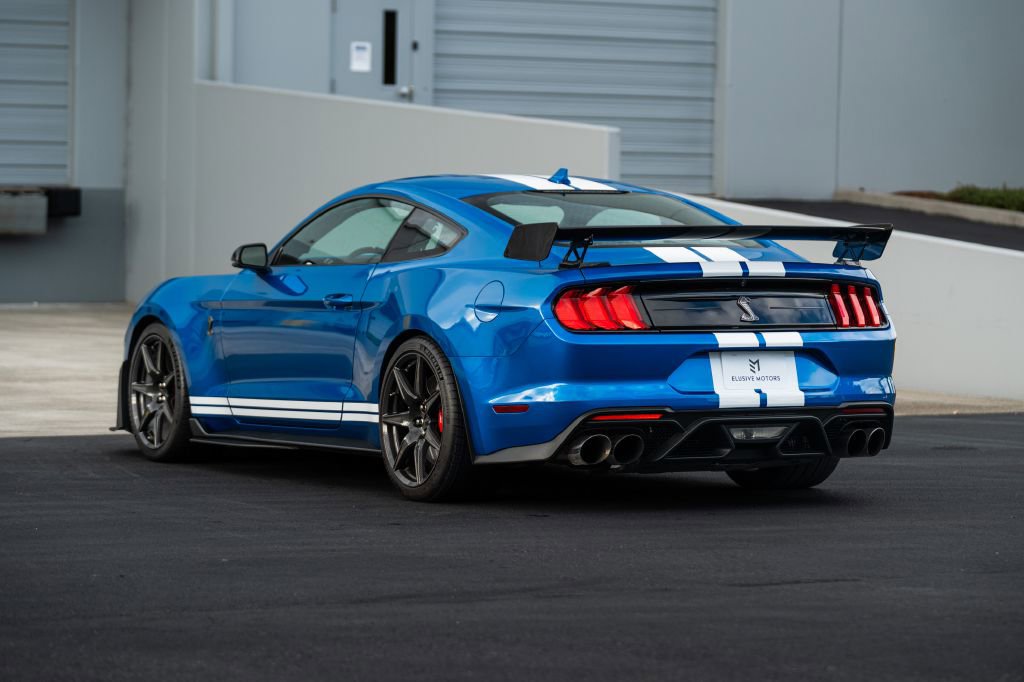 Used 2021 Ford Mustang Shelby GT500 w/ Carbon Fiber Track Pack image 18