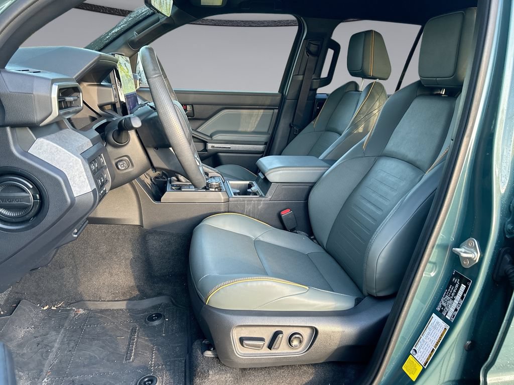 Certified 2025 Toyota 4Runner Platinum AWD/4WD image 11