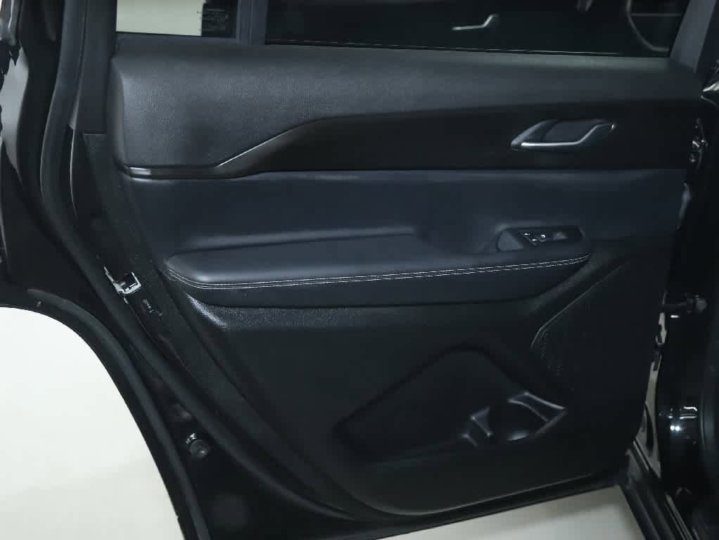 Used 2023 Jeep Grand Cherokee L Laredo AWD/4WD image 12