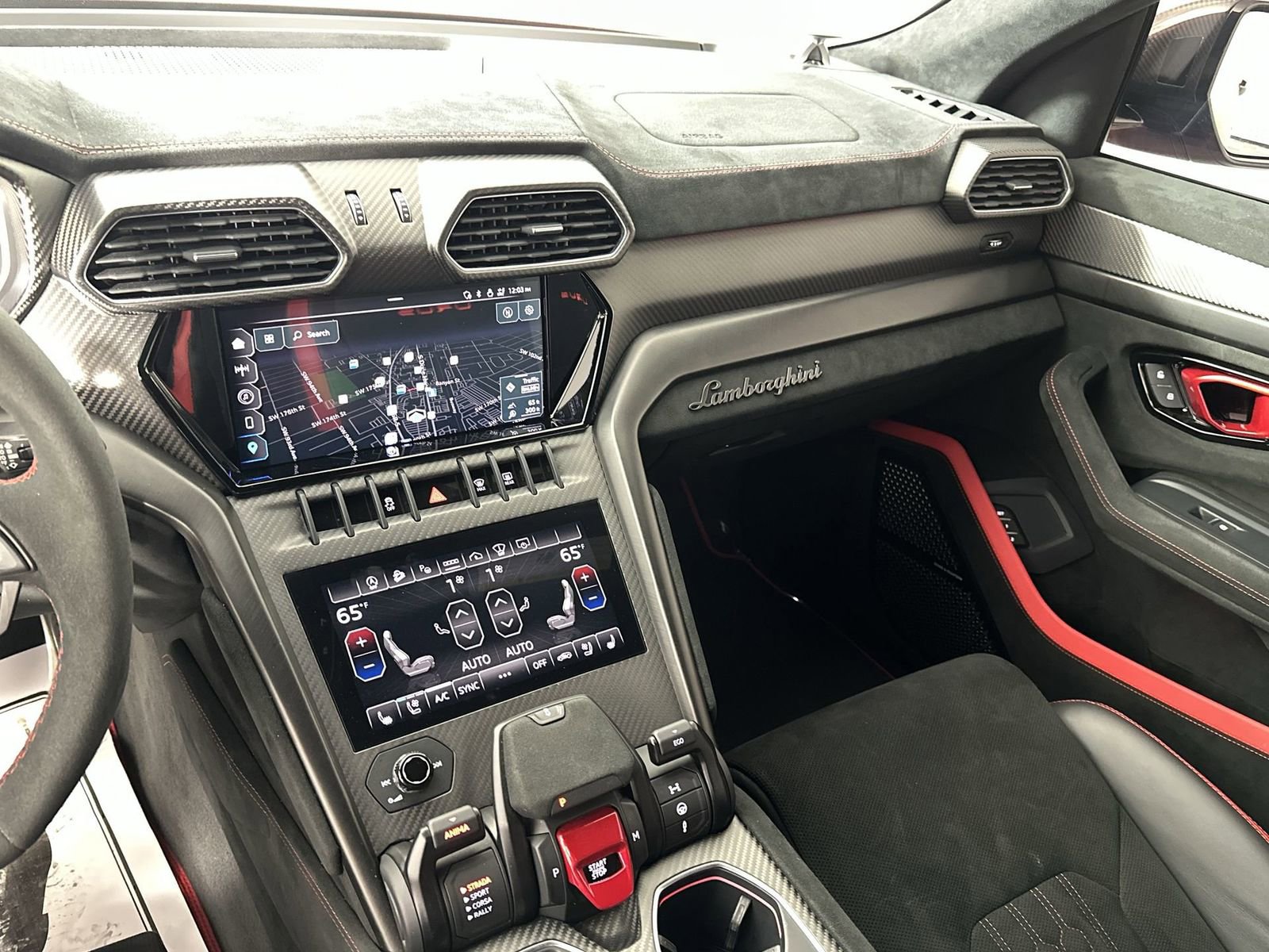 Used 2023 Lamborghini Urus Performante AWD/4WD image 21