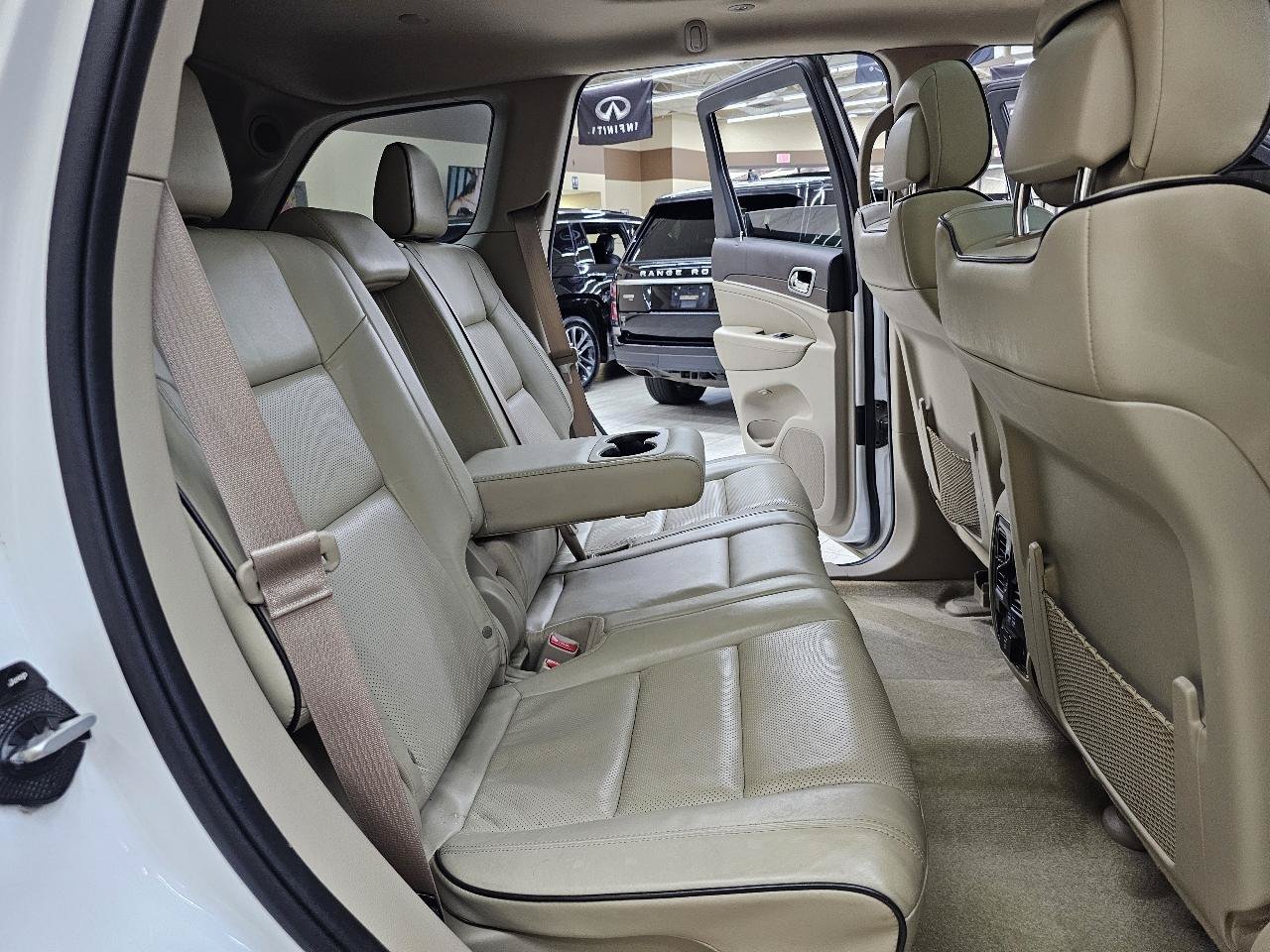 Used 2018 Jeep Grand Cherokee Overland RWD image 24