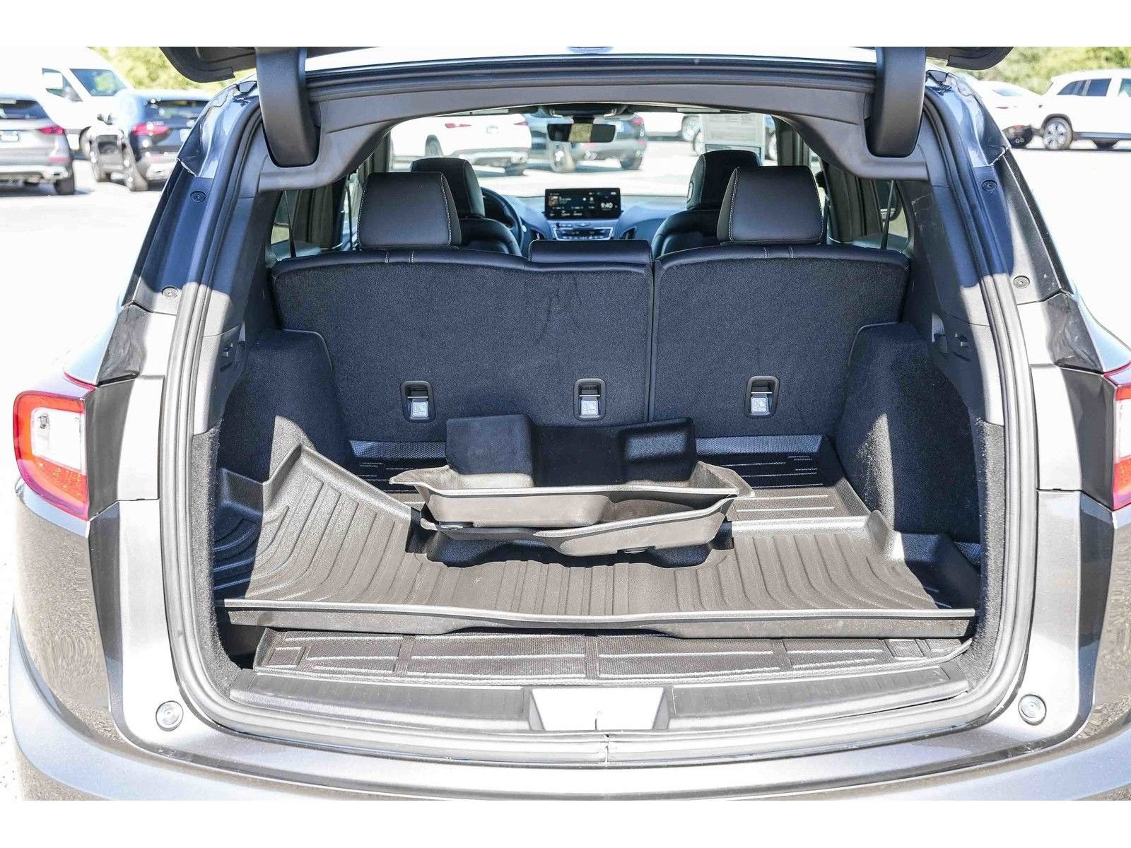 Used 2025 Acura RDX SH-AWD image 25