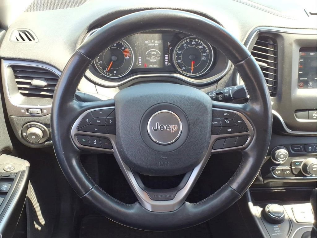 Used 2020 Jeep Cherokee Latitude Plus w/ Cold Weather Group image 18