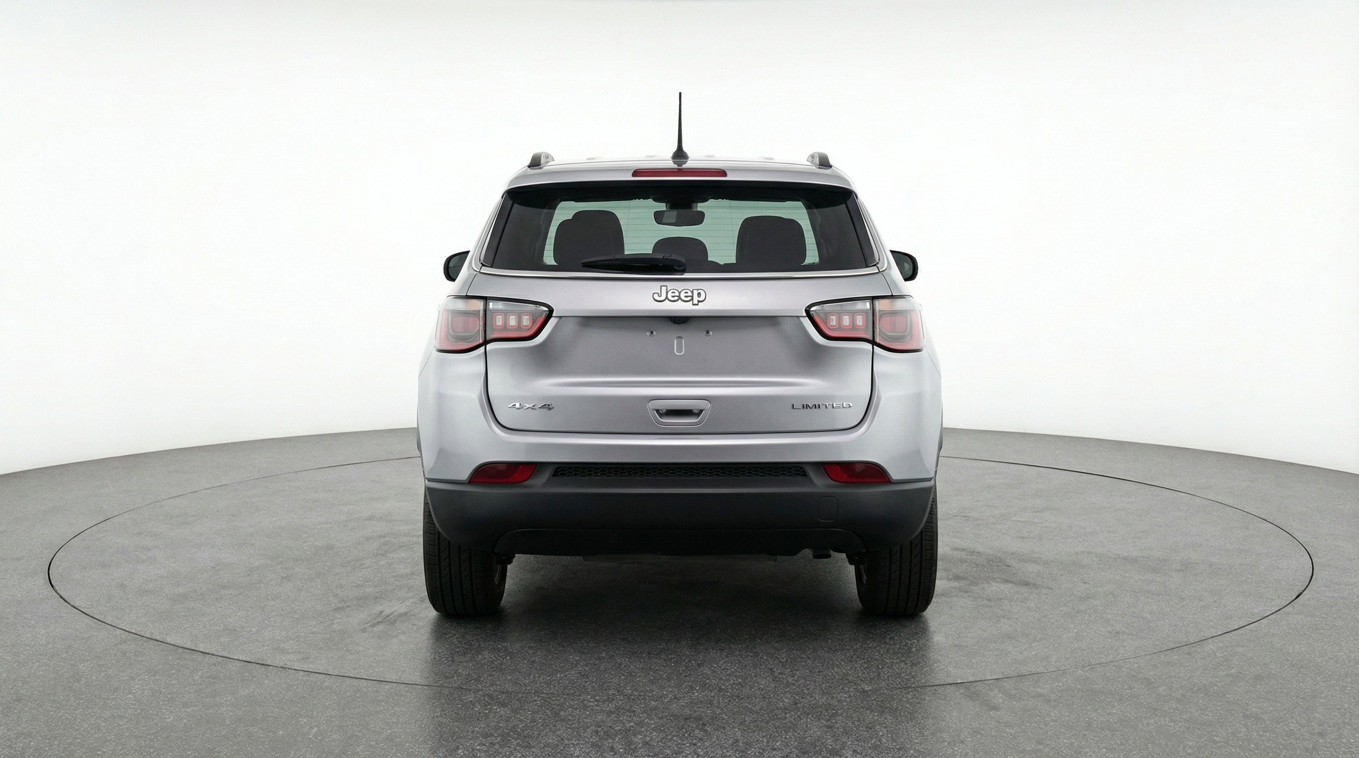 Used 2025 Jeep Compass Latitude image 7