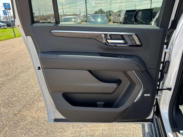 New 2025 Chevrolet Suburban Premier w/ Sun And Tow Package image 37