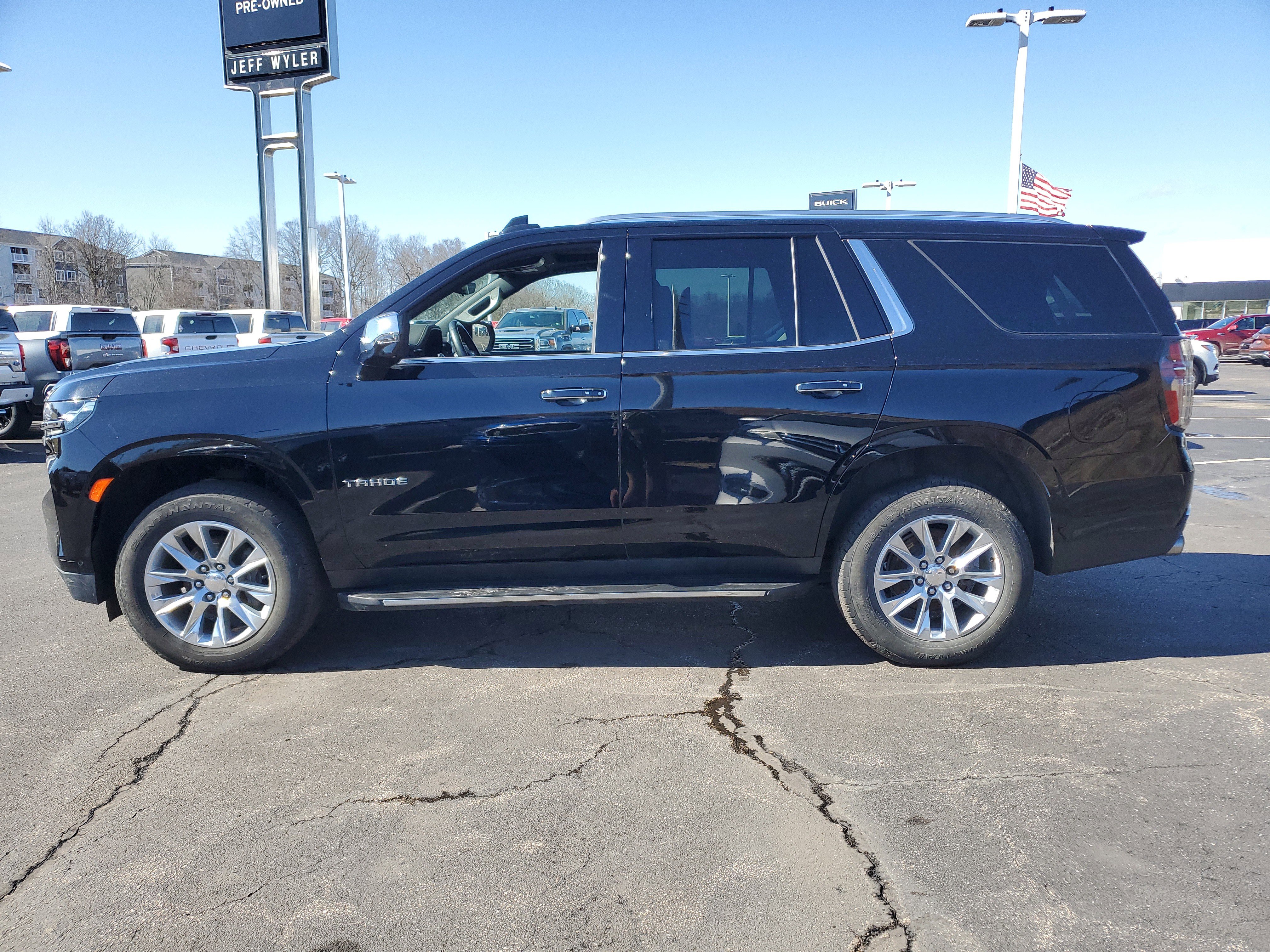 Used 2023 Chevrolet Tahoe Premier w/ Advanced Technology Package image 7