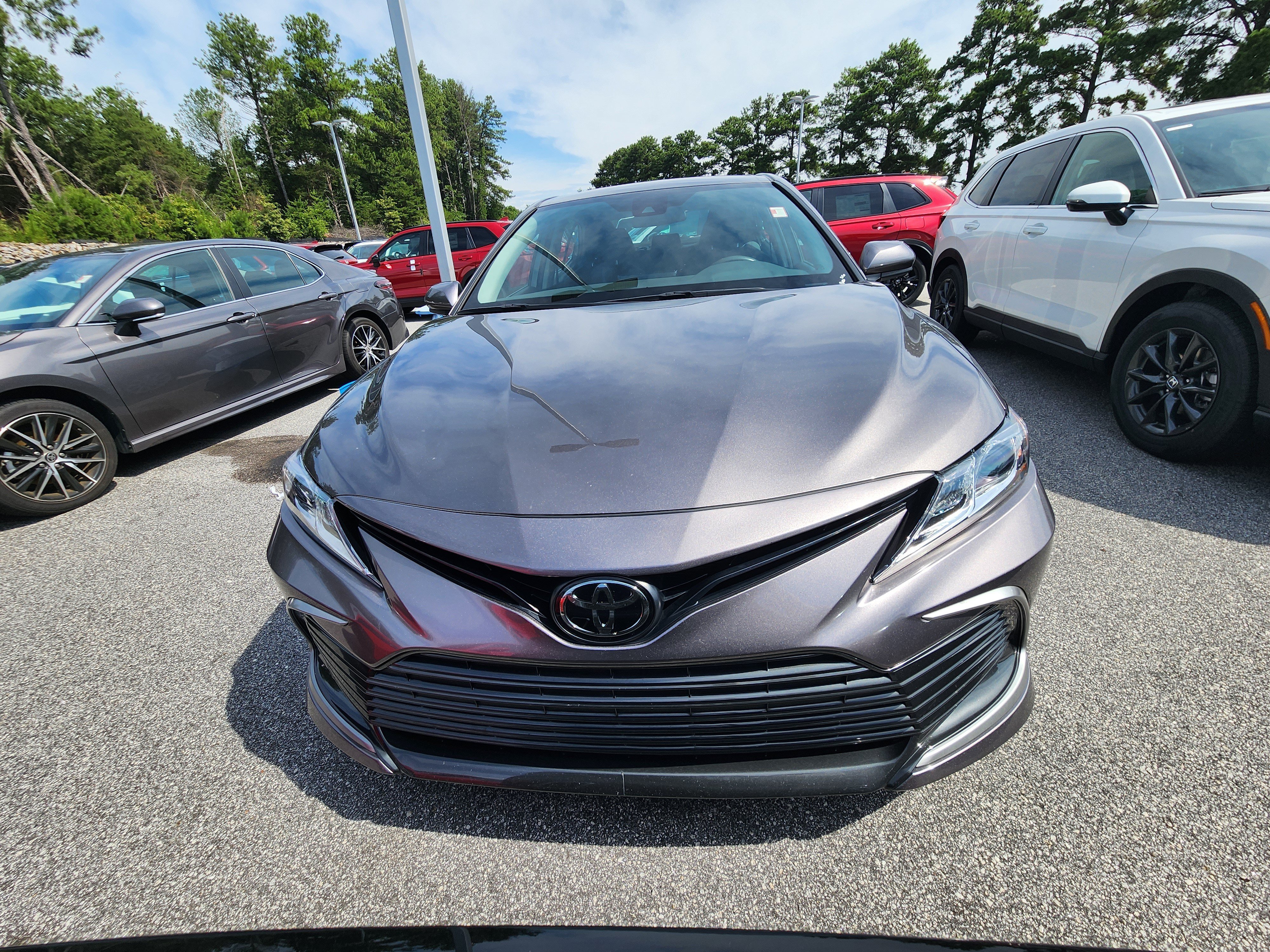 Used 2024 Toyota Camry LE FWD image 9