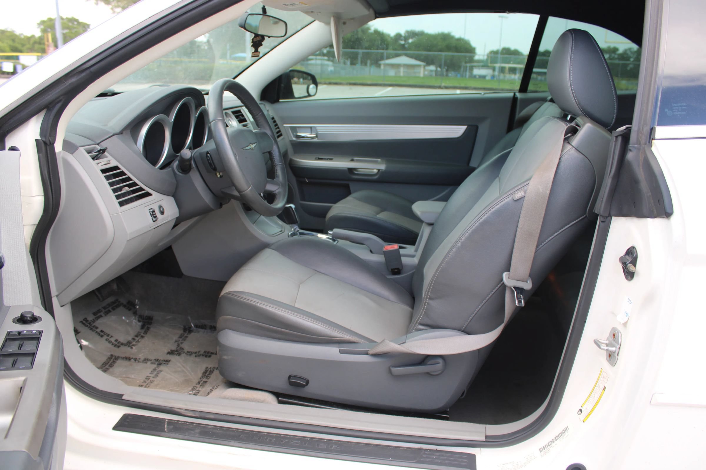 Used 2008 Chrysler Sebring Touring w/ Special Touring Group FWD image 9