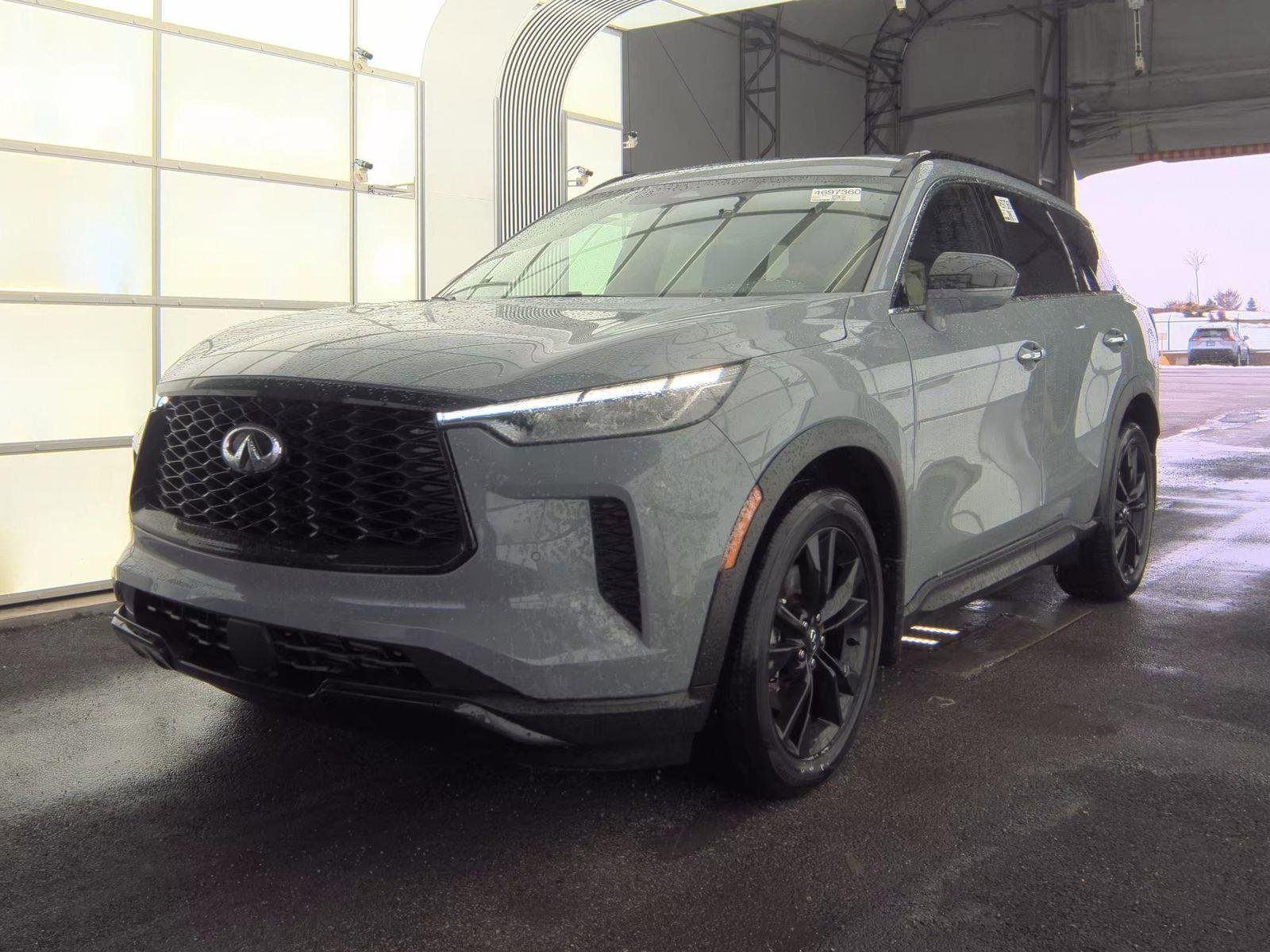 Used 2025 INFINITI QX60 Luxe w/ Black Edition image 1