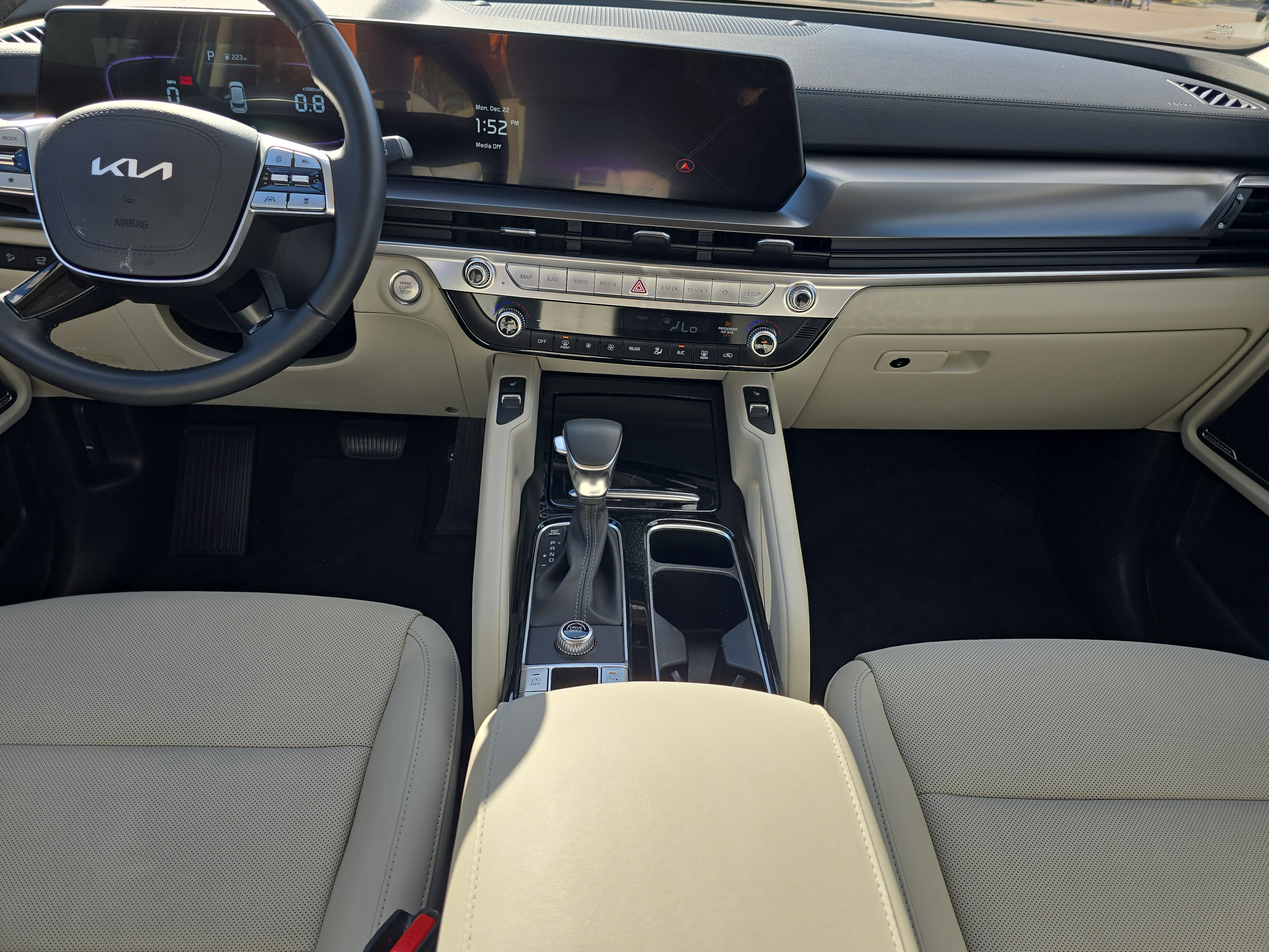 Used 2025 Kia Telluride S image 17