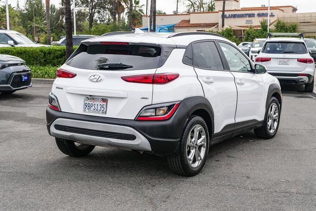 Certified 2022 Hyundai Kona SEL AWD/4WD image 4