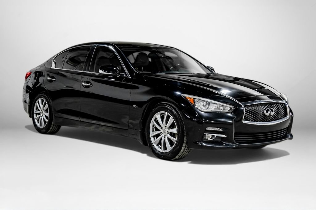 Used 2016 INFINITI Q50 3.0t Premium w/ 3.0T Premium Plus Package image 4