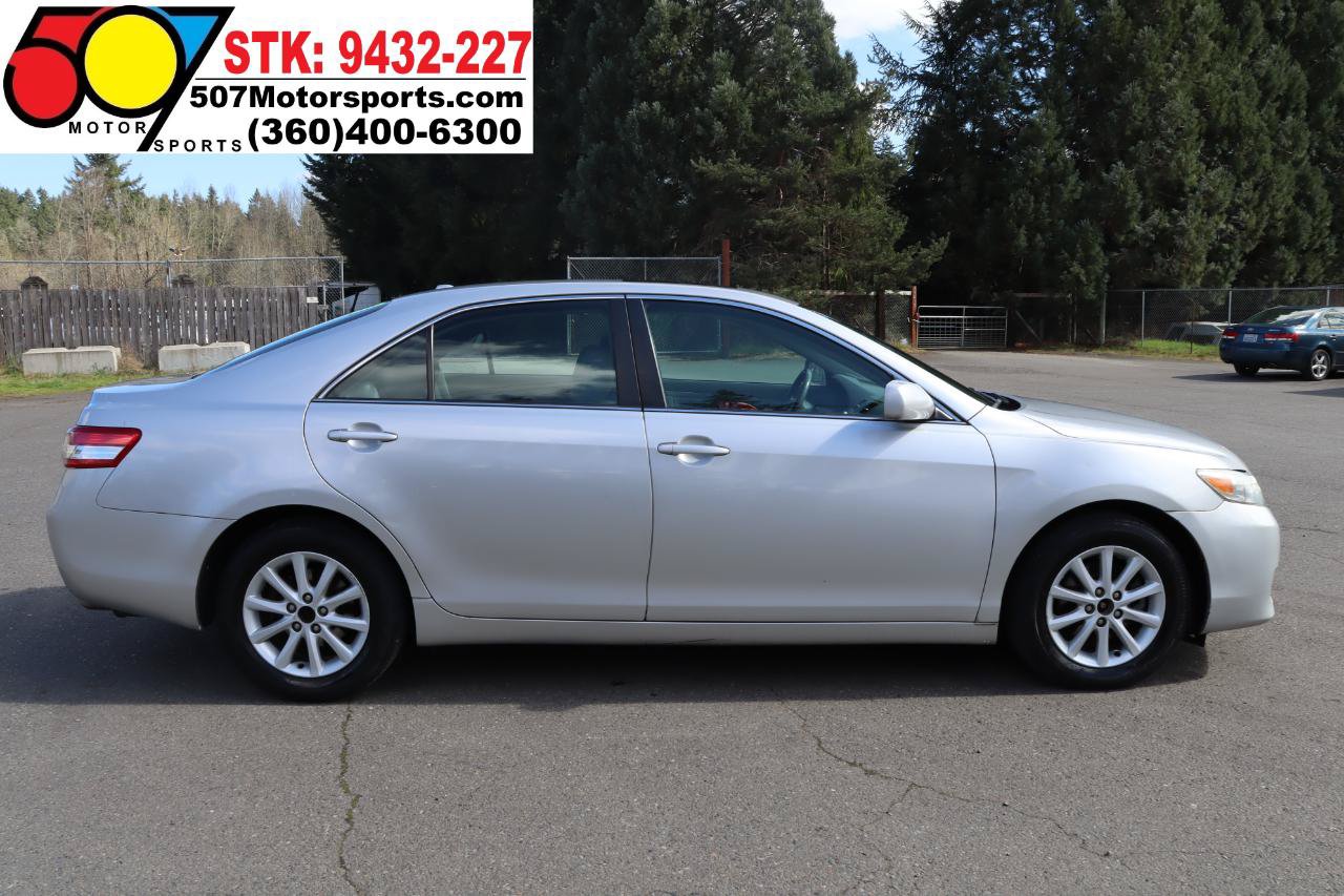Used 2010 Toyota Camry SE FWD image 10