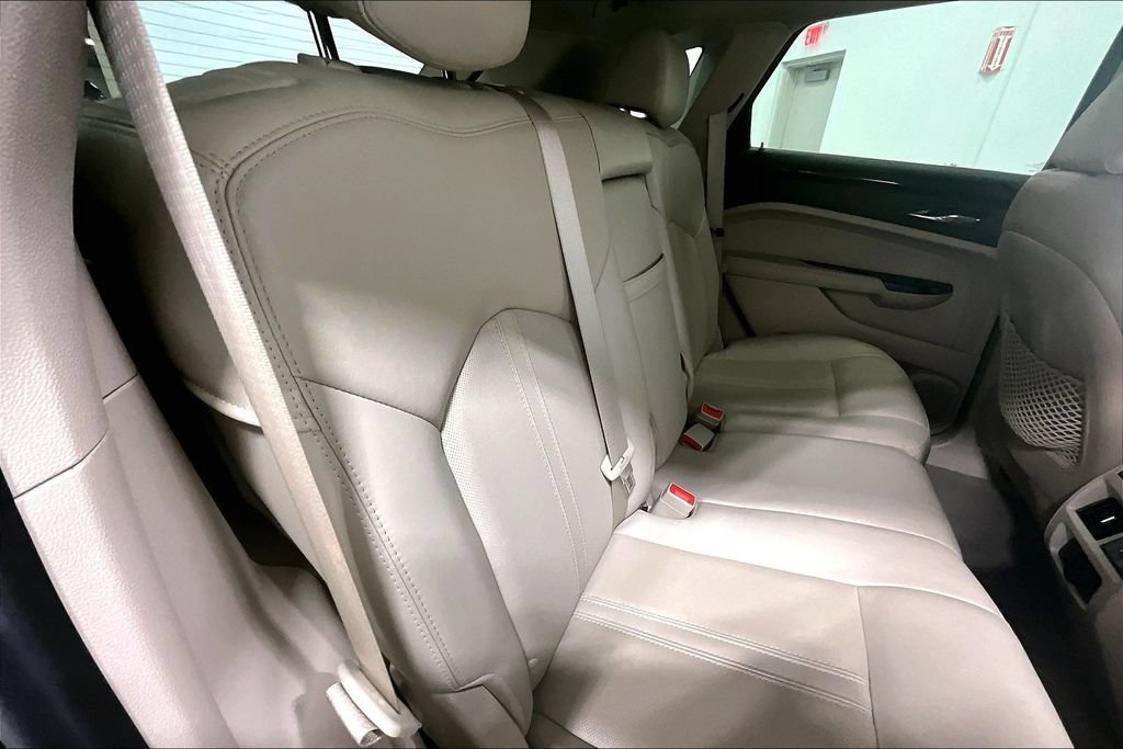 Used 2015 Cadillac SRX Luxury FWD image 30