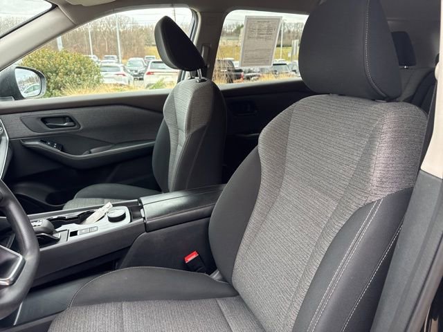 Used 2022 Nissan Rogue S image 25